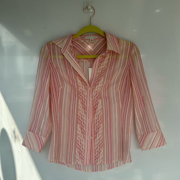 Pink button down shirt - Picture 1 of 1